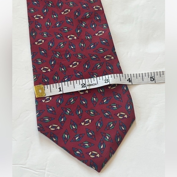 Christian Dior red and blue diamond pattern 100% silk necktie - Picture 4 of 5